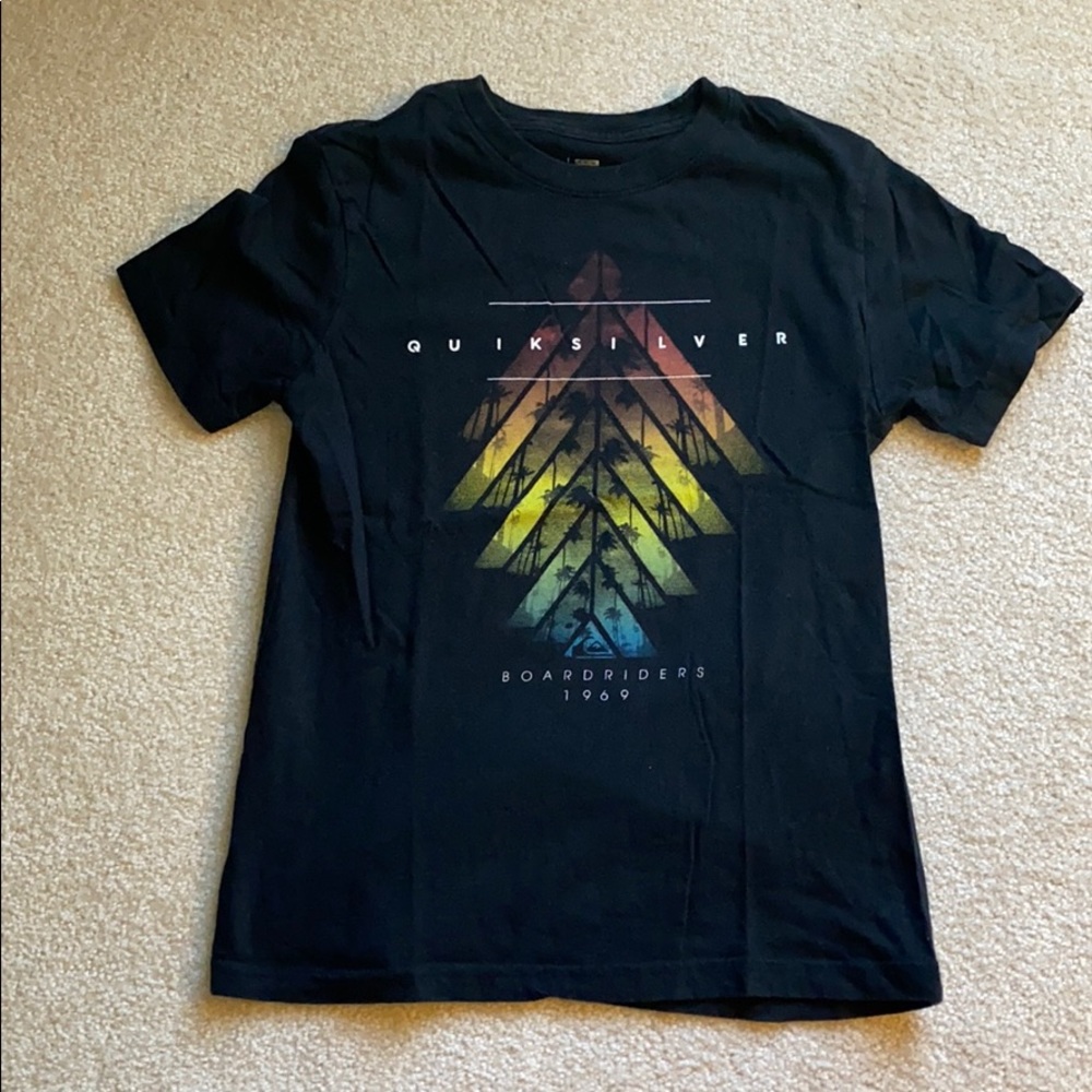 Boys Quicksilver t-shirt size M